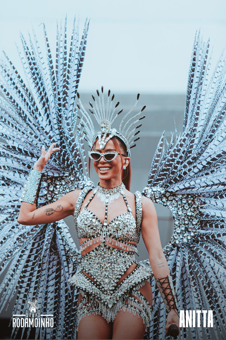 Anitta Brilha na Marquês de Sapucaí: Cantora terá Desfile Exclusivo no Carnaval do Rio de Janeiro