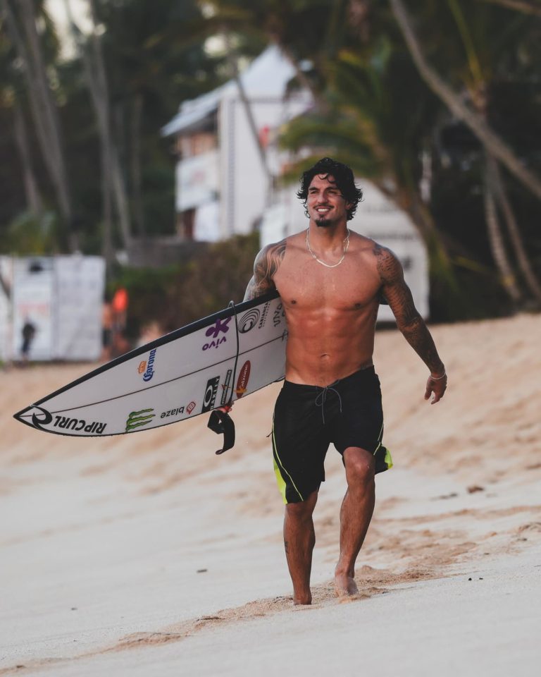 Gabriel Medina Conquista Medalha de Bronze nas Olimpíadas de Paris e Simone Medina Celebra com Indireta para Yasmin Brunet