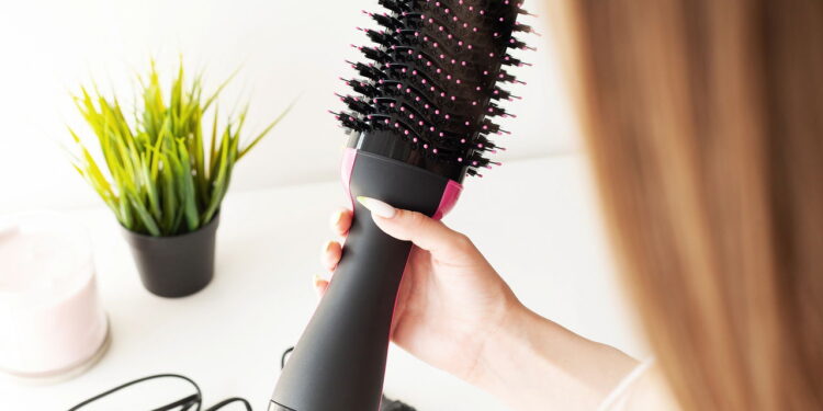 Beleza Prática: Três Escovas Modeladoras que Transformam a Rotina das Mulheres