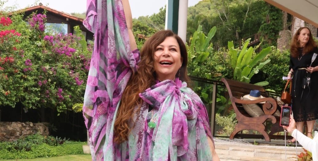 Kristhel Byancco leva a Brasília a experiência “Joias do Poder”, unindo arte, design, literatura e protagonismo feminino